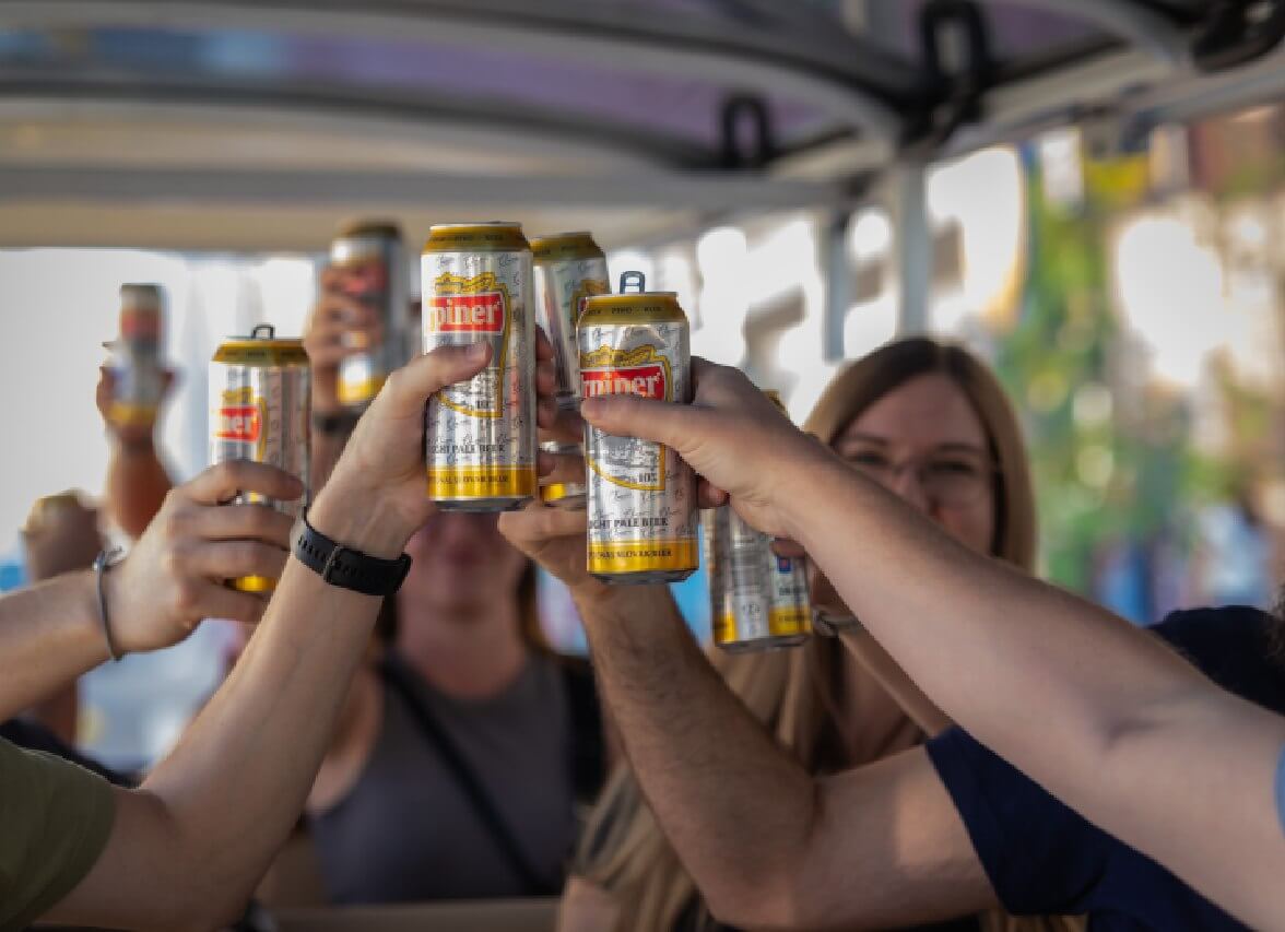 pilsen-beerbus-slider-3.jpg